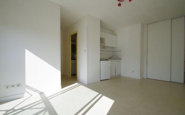 Appartement à louer    1 pièce •  La Rochelle