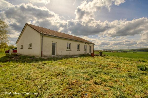 Dpt Moselle (57), à louer MOMERSTROFF maison P5 individuelle , plain pied avec garage et jardin