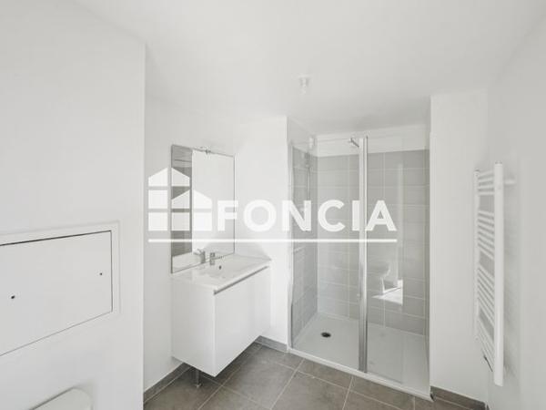 Location Studio 32.5 m² - 194 / 196 RUE DES QUEYRIES Bordeaux 33100