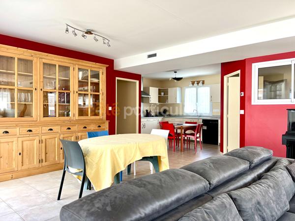 Vente
                Maison135 m² - 5 Pièces -
                    SAINT PIERRE DU MONT (40280)