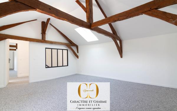 Sarlat-la-Canéda (24200) Propriété restaurée de 525 m2 - 2 gites - Dépendances - 1,7 hectares