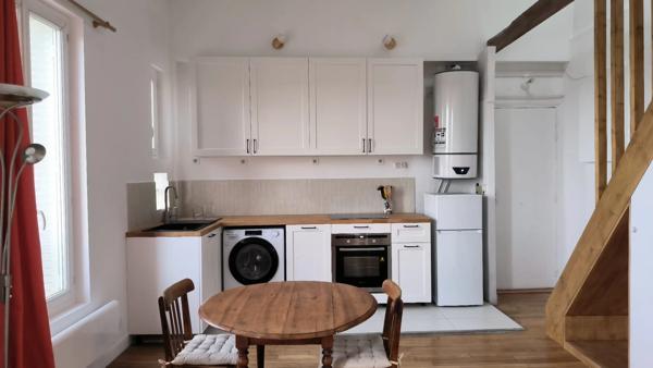 Charmant duplex lumineux avec toit cathédrale – Quartier des Coutures / Métro Robespierre