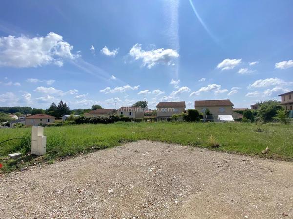 Vente Terrain 370 m2 à Meximieux