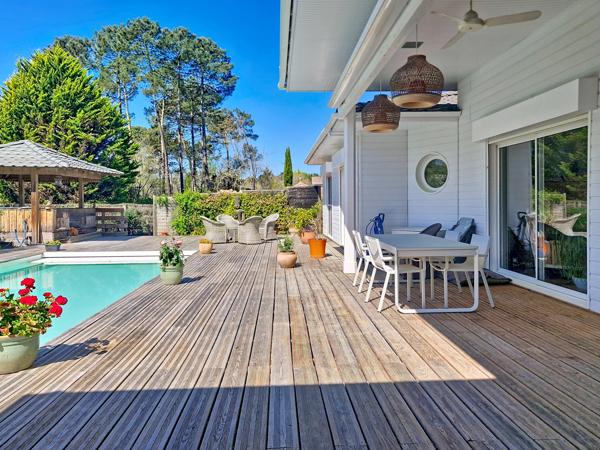 Maison 7 pièces - 210 m²