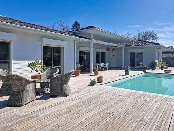 Maison 7 pièces - 210 m²