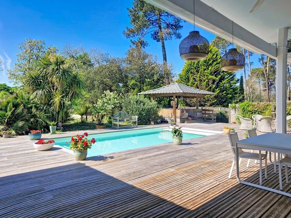 Maison 7 pièces - 210 m²