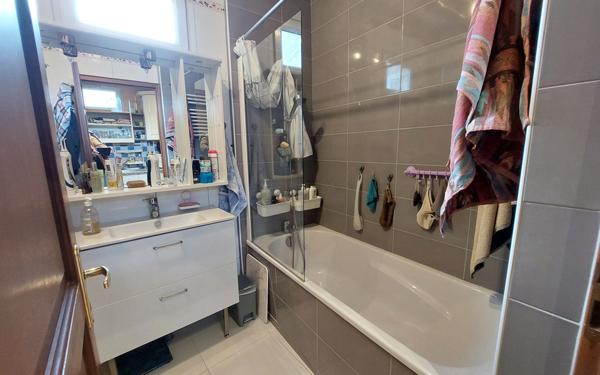 Appartement à louer    2 pièces •  Breteuil