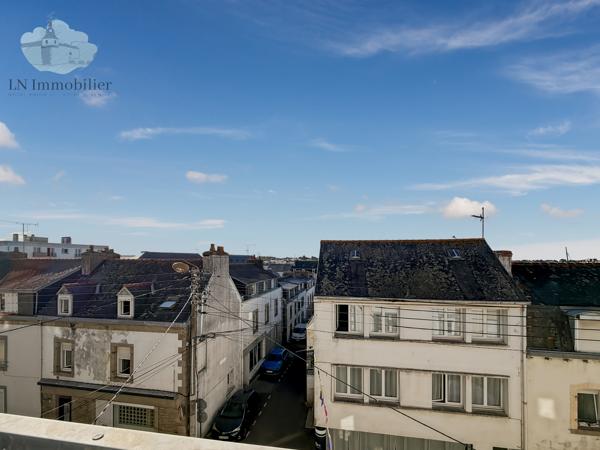 STUDIO AU COEUR DU CENTRE DE CONCARNEAU - RÉNOVÉ - 25,80 M2