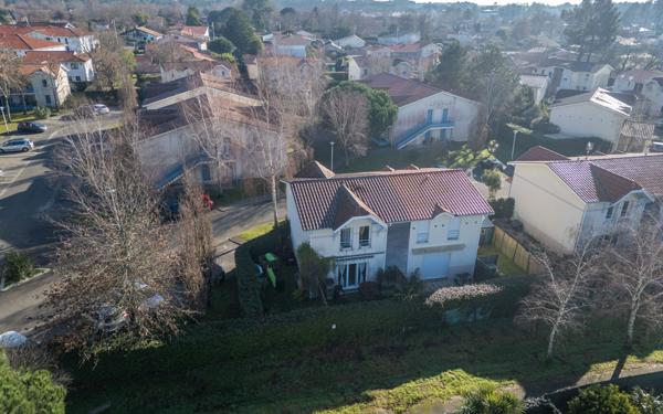 Maison à vendre    4 pièces • 82,67 m2 Biscarrosse