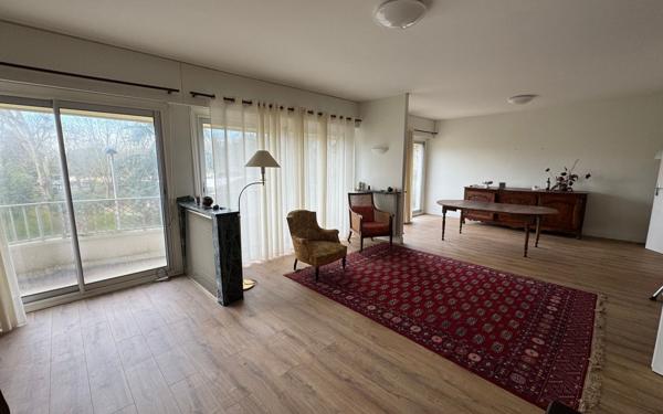 Appartement à vendre    4 pièces • 132 m2 Bordeaux