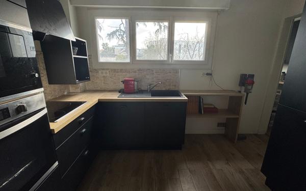 Appartement à vendre    4 pièces • 132 m2 Bordeaux