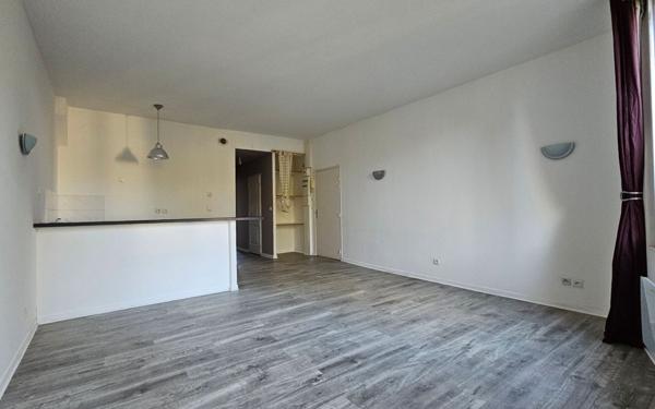 Immeuble à vendre    7 pièces •  Elbeuf