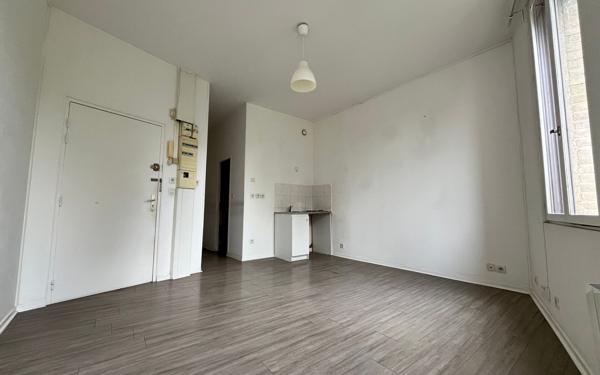 Immeuble à vendre    7 pièces •  Elbeuf