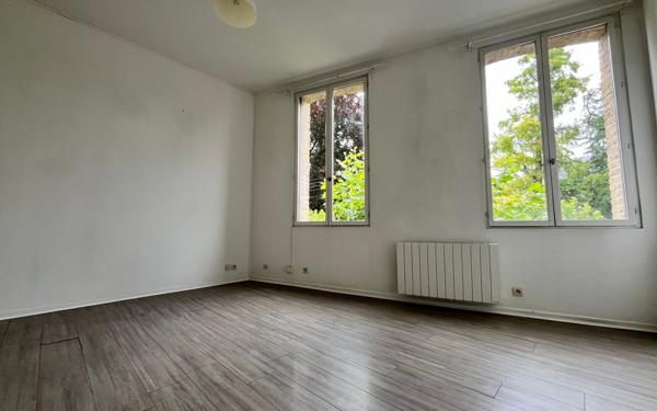 Immeuble à vendre    7 pièces •  Elbeuf