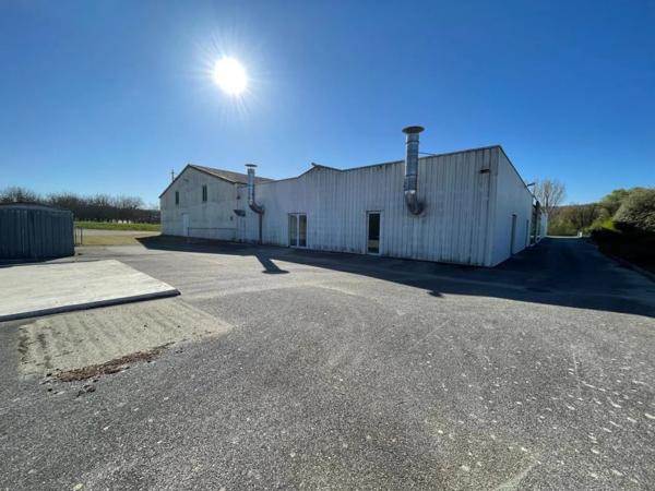 Bureau à vendre à Hauterives (26390)