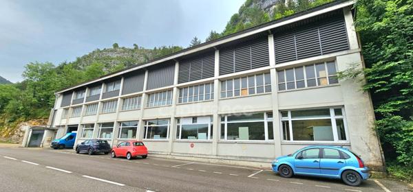 A vendre Bâtiment 1620 m2 sur axe très passant à Saint-Claude (39200)