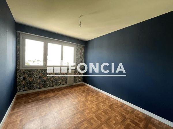 Location Appartement 5 pièces 118 m² - ET ALLEE DU MORBIHAN Cholet 49300