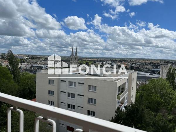 Location Appartement 5 pièces 118 m² - ET ALLEE DU MORBIHAN Cholet 49300