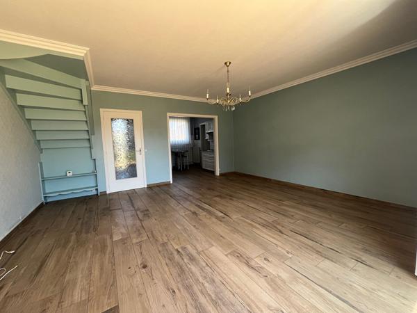 Maison mitoyenne - 4 chambres - 6 pièces - 98m² - SAINT OMER