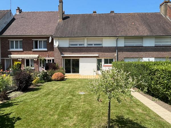 Maison mitoyenne - 4 chambres - 6 pièces - 98m² - SAINT OMER
