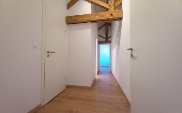 Maison à louer    3 pièces •  Montceau-les-Mines