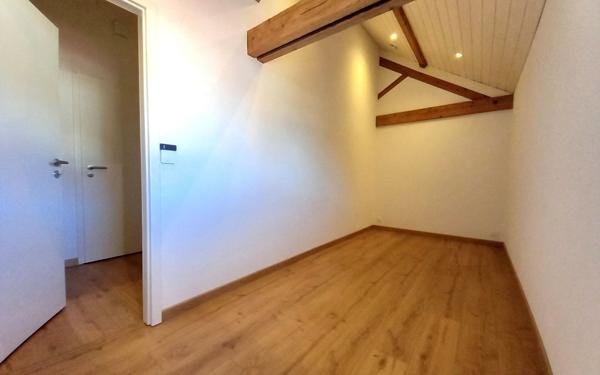 Maison à louer    3 pièces •  Montceau-les-Mines