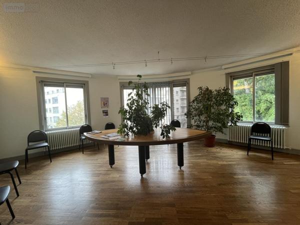 Bureaux à vendre à Besançon dans le Doubs (25000), ref : 25004-1254   
Les Chaprais