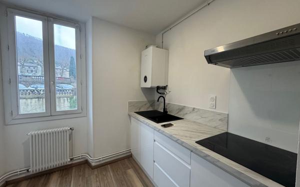 Appartement à louer    3 pièces • 58 m2 Mazamet