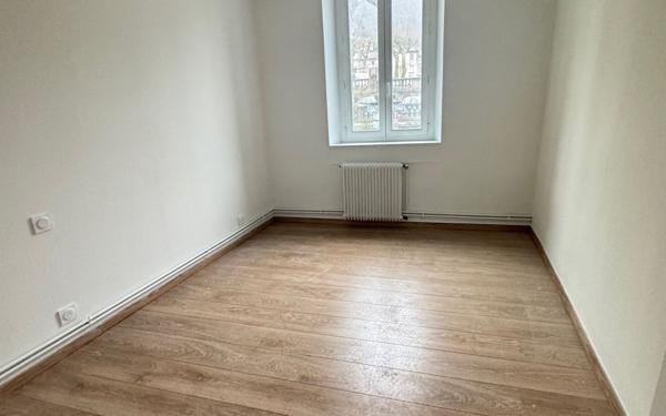 Appartement à louer    3 pièces • 58 m2 Mazamet