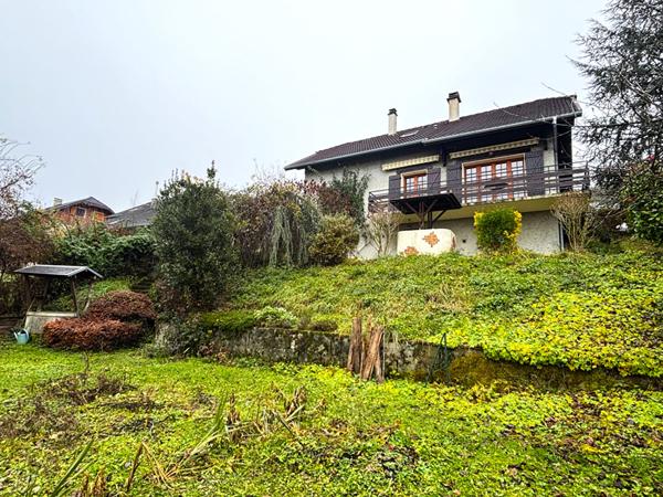 Maison familiale traditionnelle sur les hauteurs de Barby dans un cadre privilégié avce vue imprenable