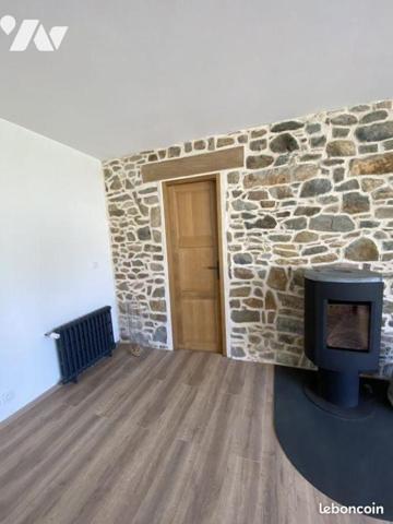 Maison à Vendre à Plouha (22580) en Côtes-d'Armor (22)

Cette maison, d'une surface habitable...