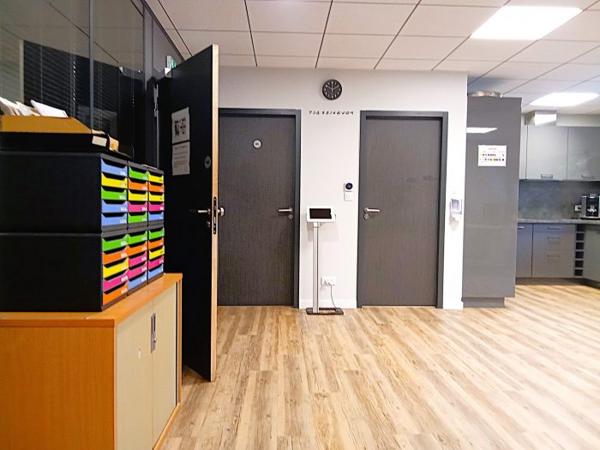 Bureau Villenave-d'Ornon 341 m²