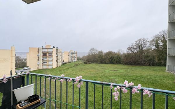 Appartement à vendre    1 pièce • 28 m2 Évreux