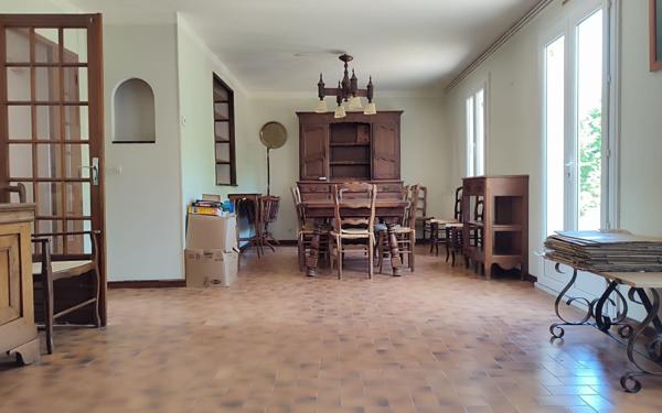 Maison à vendre    6 pièces •  Alès