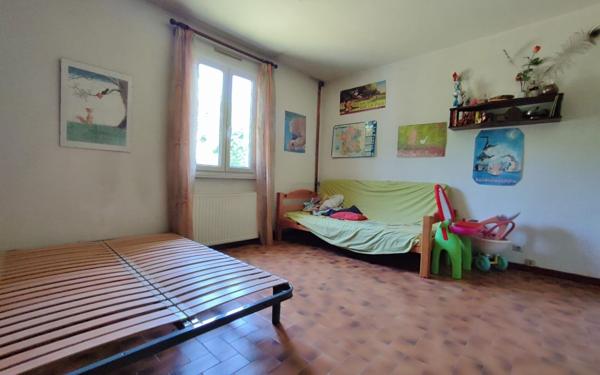 Maison à vendre    6 pièces •  Alès