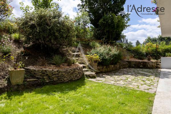 EXCLUSIVITE ! Suresnes Mont Valérien (terrasse du Fécheray) - 4 pièces 87m² (surface totale de 145m²) avec beau jardin de 58m² et - Entièrement rénové - Parking en sus