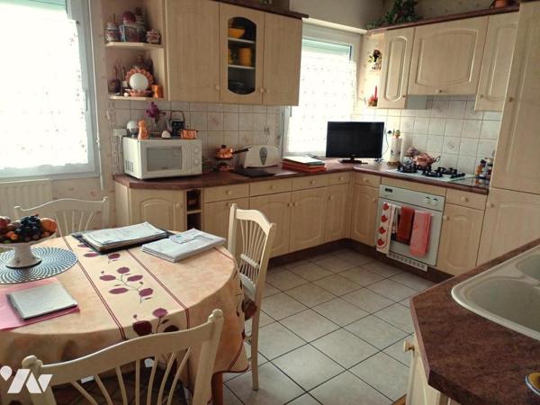 À VENDRE à REZÉ (44400) – Appartement T4 avec garage double et cave 