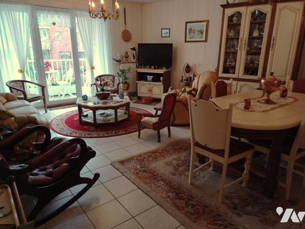 À VENDRE à REZÉ (44400) – Appartement T4 avec garage double et cave 