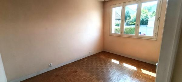 Maison Quincy Sous Senart 8 pièces 133 m2 au sol avec sous-sol total