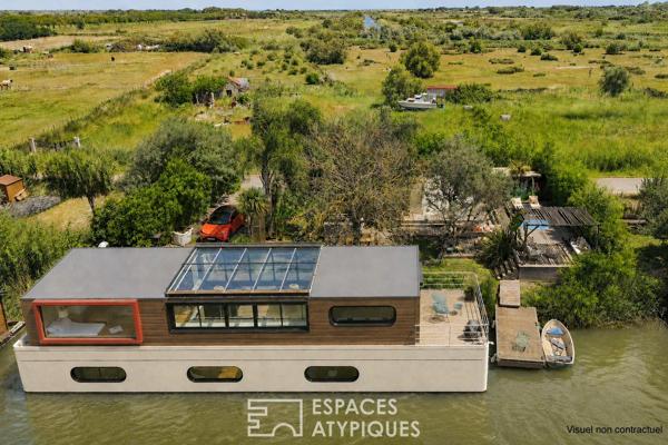Maison flottante d’exception esprit loft en petite Camargue