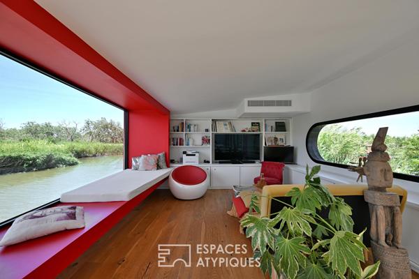 Maison flottante d’exception esprit loft en petite Camargue