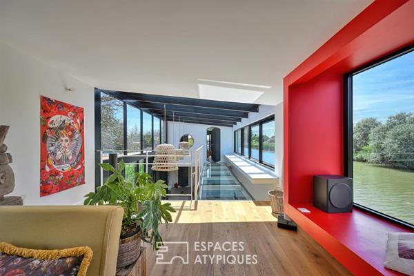 Maison flottante d’exception esprit loft en petite Camargue