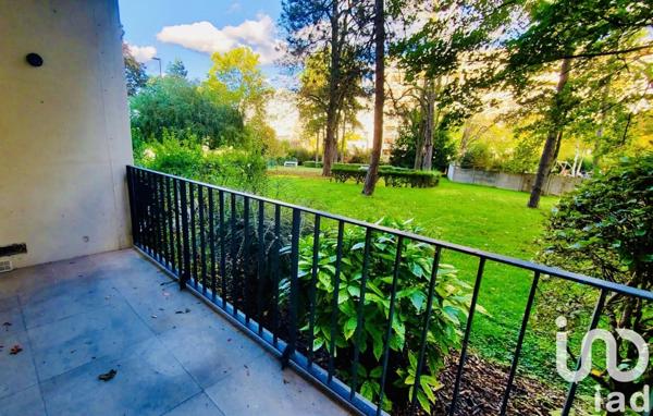 Appartement 5 pièces de 92 m² à Saint-Cloud (92210)