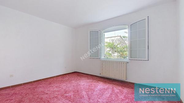 Maison Istres 7 pièce(s) 168 m2, 5 chambres dont 3 au rdc, jardin et double garage