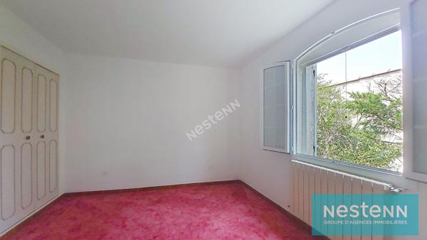 Maison Istres 7 pièce(s) 168 m2, 5 chambres dont 3 au rdc, jardin et double garage