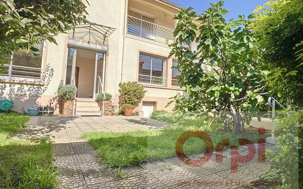 Maison à vendre    7 pièces • 187,43 m2 Issy-les-Moulineaux