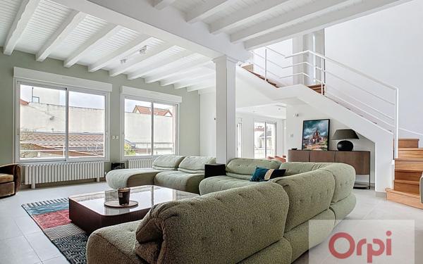 Maison à vendre    7 pièces • 187,43 m2 Issy-les-Moulineaux