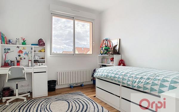 Maison à vendre    7 pièces • 187,43 m2 Issy-les-Moulineaux