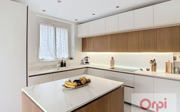 Maison à vendre    7 pièces • 187,43 m2 Issy-les-Moulineaux