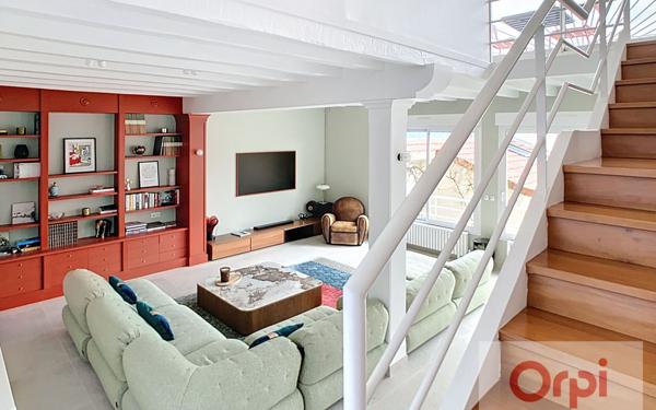 Maison à vendre    7 pièces • 187,43 m2 Issy-les-Moulineaux